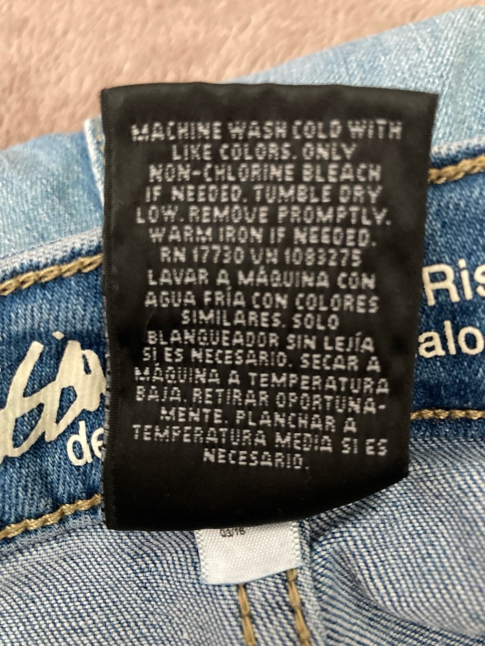 Mossimo Supply Co. Relaxed Light Blue Fade Wide leg crop Jeans size 12 - Picture 4 of 9